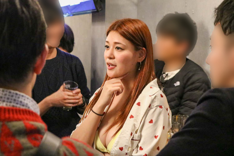 AV女優がビジネス交流会にやって来た！？渋谷「KOBUSHI BEER LOUNGE ＆ BAR」に潜入取材