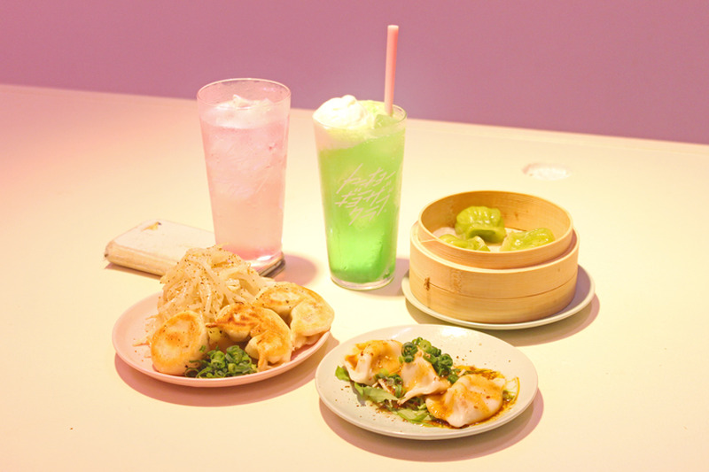 SNS映えする餃子専門店！？「トーキョーギョーザクラブ」は飲んべえにも寄り添ってくれる酒場だった