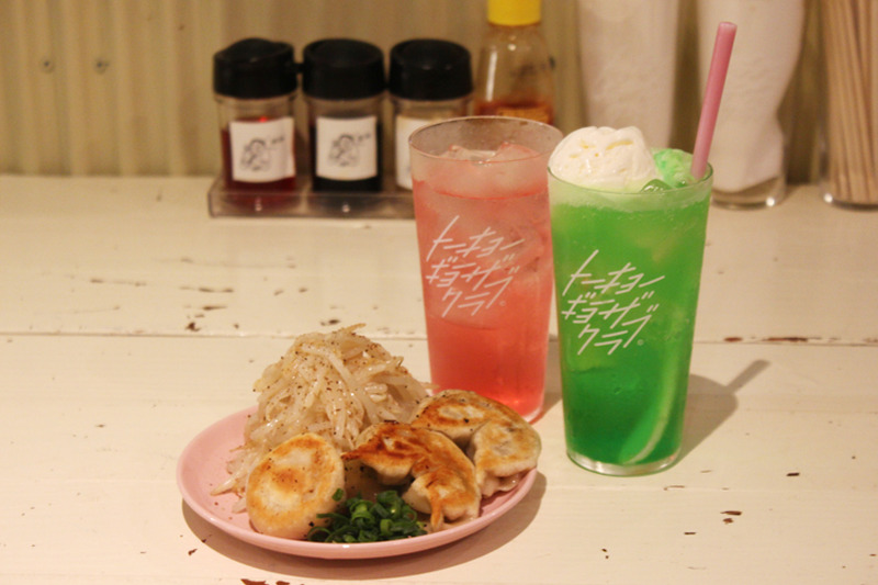 SNS映えする餃子専門店！？「トーキョーギョーザクラブ」は飲んべえにも寄り添ってくれる酒場だった