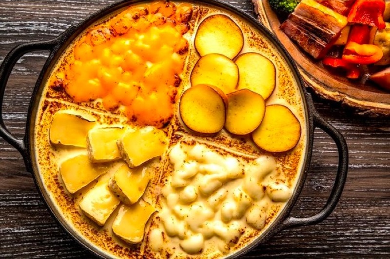 4種のチーズ使用の罪悪感たっぷり悪魔的濃厚鍋「クワトロチーズ鍋」販売！