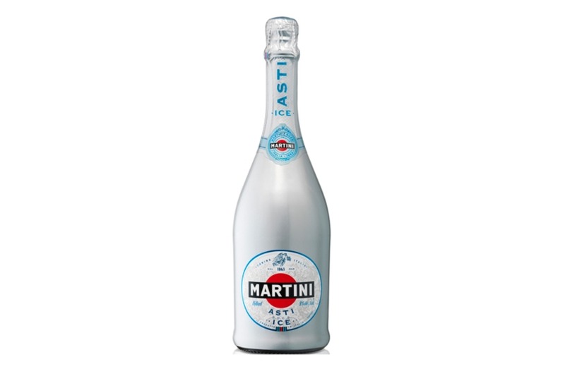 氷を入れて楽しむ「マルティーニ　アスティ・アイス」が数量限定発売！