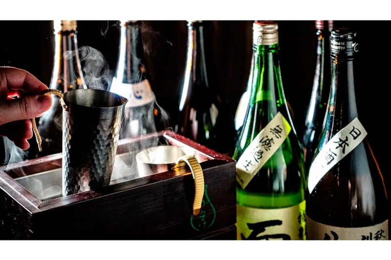 一人2,500円！時間無制限飲み放題を「日本酒・米屋 蔵バル 梅田店」が実施