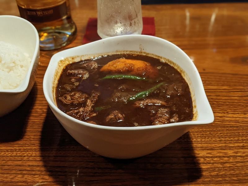 【酒場カレー放浪記】神保町のBAR「Eblack」 で食べる〆のスープカレー