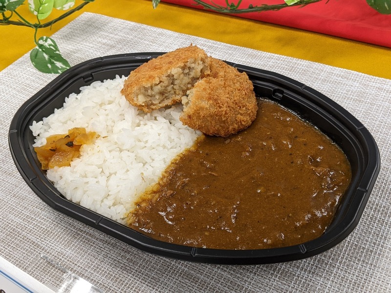 「夏はなんだかカレーがおいしい」ので、ファミマ新商品で“ワンコイン家飲みセット”を考えてみた