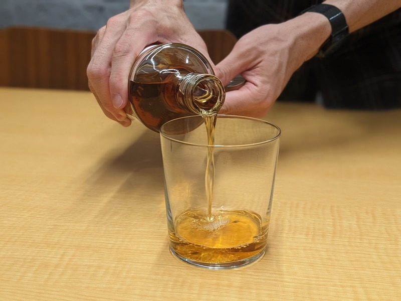 【レビュー】グラスで10秒簡単“燻製”！自宅でワンランク上のお酒やおつまみを楽しめる便利グッズが最高すぎる