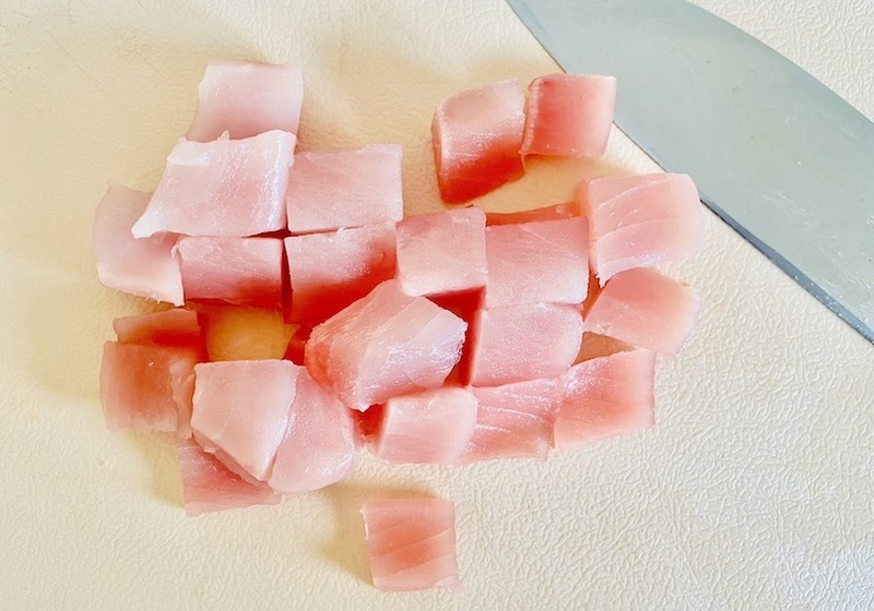 【レシピ】特売の激安マグロが絶品に！簡単美味しい「マグロと茎わかめのポキ」
