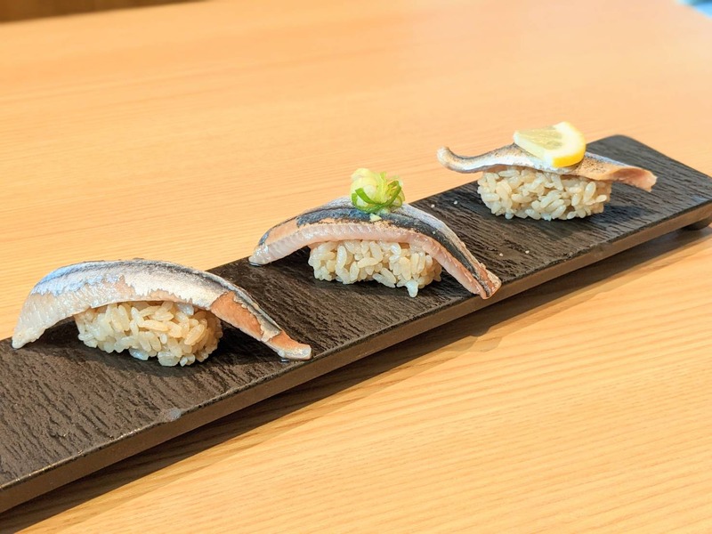 【訪問】リーズナブルに”おつまみで食べれる寿司”を楽しめる「鮨・酒・肴 杉玉」行ってみた