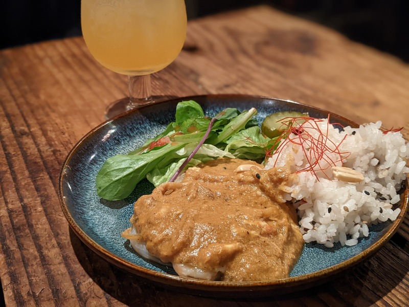 【酒場カレー放浪記】中華×カレーの出会い。神田カレーグランプリ決定戦で準優勝を果たした「BAR 三月の水」のカレーが絶品だった！