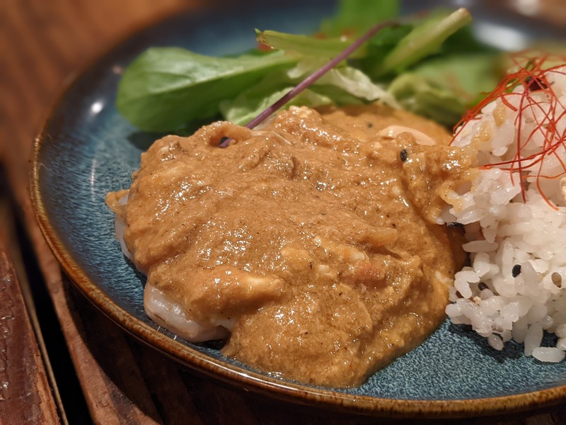 【酒場カレー放浪記】中華×カレーの出会い。神田カレーグランプリ決定戦で準優勝を果たした「BAR 三月の水」のカレーが絶品だった！