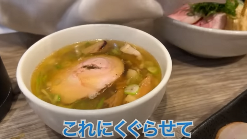 【動画あり】もっと早く行くべきだった...。ラーメンが絶品すぎる！宮崎料理居酒屋「だれやめや」に行ってきた