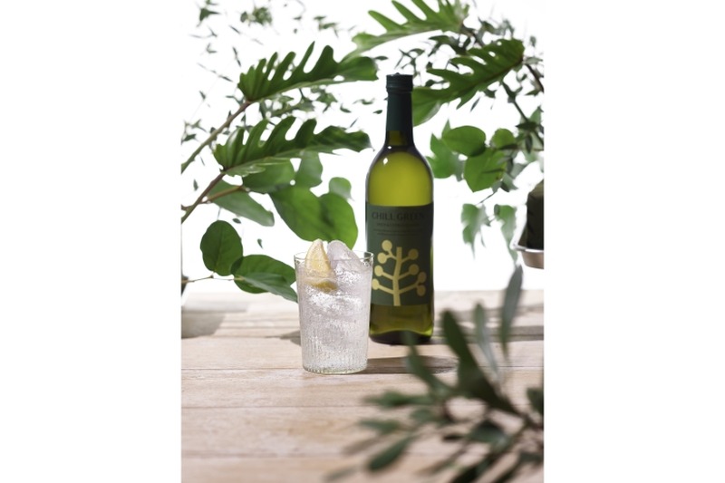 新感覚ボタニカル系麦焼酎「CHILL GREEN spicy&citrus」が発売！