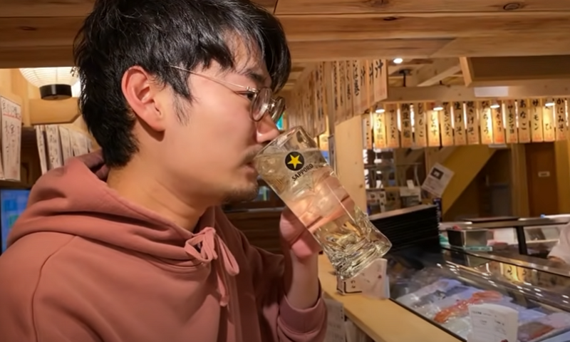 【動画あり】お酒190円～お寿司130円～！安すぎ旨すぎの立ち食い寿司屋「立ち寿司横丁 高円寺パル商店街」に行ってきた