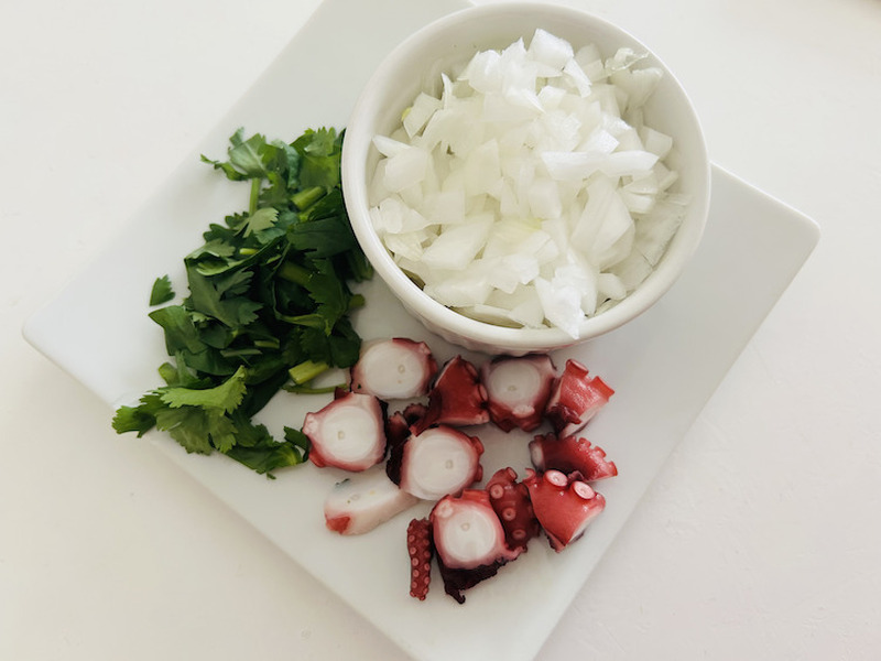 【レシピ】おしゃれ食材を簡単に！「タコのトマトクスクスサラダ」
