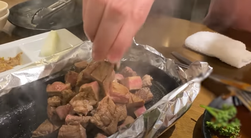 【動画あり】牛タンステーキが0円！？コスパ最強すぎ「ハタガヤ牛タンテール」に行ってきた
