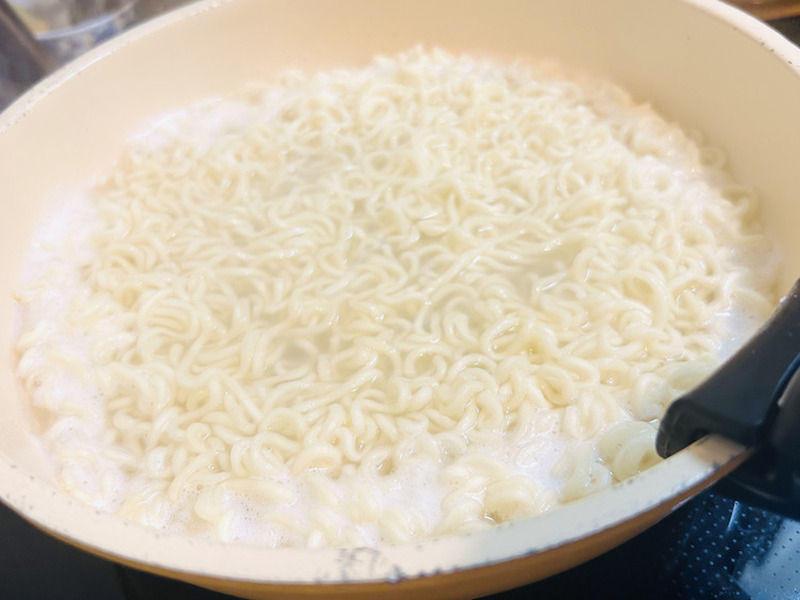 【レシピ】インスタントラーメンで作るタイ料理！「和風ヤムママー」