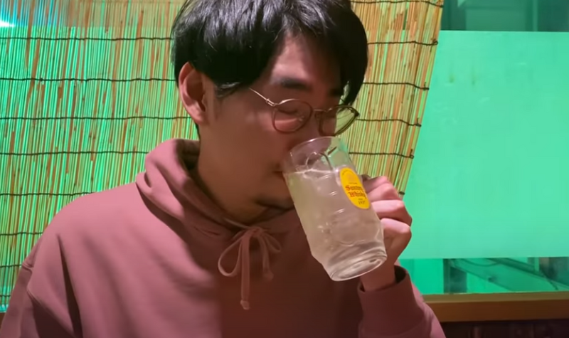 【動画あり】3杯＋2品が1,000円！？せんべろセットがお得すぎな「ふじ」に行ってきた