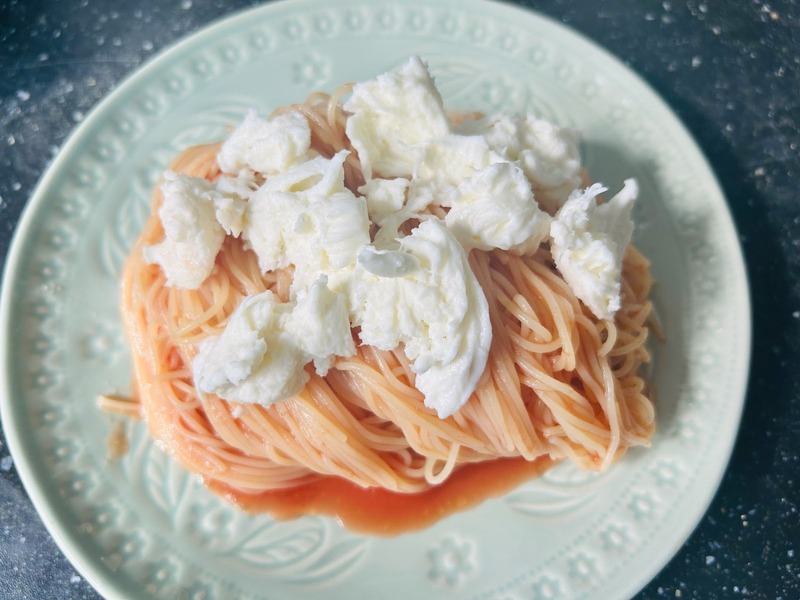 【レシピ】簡単！茹でる・和える・ちぎるだけ「トマトジュースカッペリーニ」