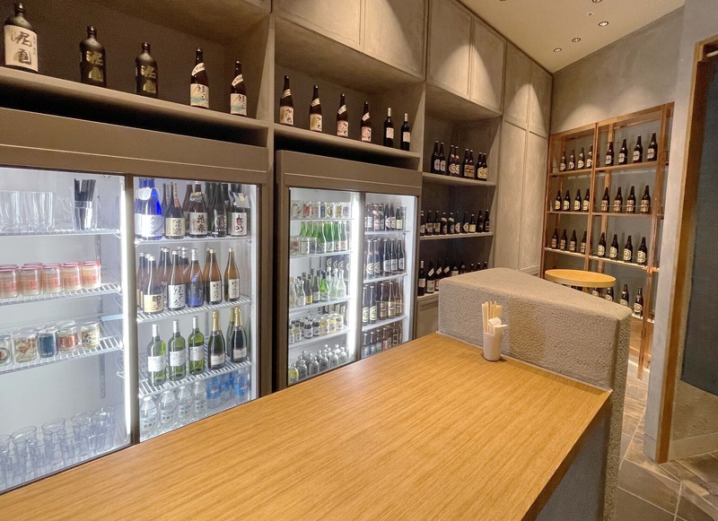 【新店レポ】厳選・日本酒や“虎ノ門おでん”を楽しめる「角打ち KAN」開店！