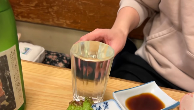 【動画あり】食べログ百名店！全品300円の居酒屋・新橋「大露路」に行ってきた