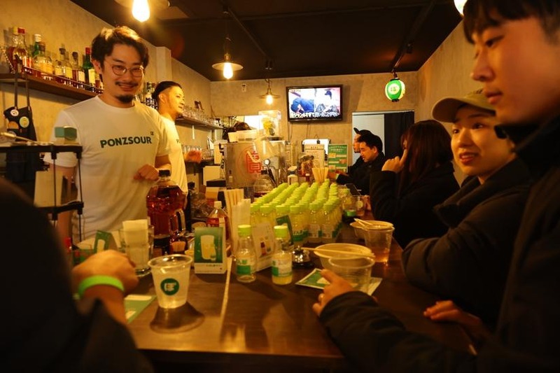 【レポート】YouTuber・なおたかさんが作る！約100人300杯が提供された「ぽん酢サワー」を飲むイベント