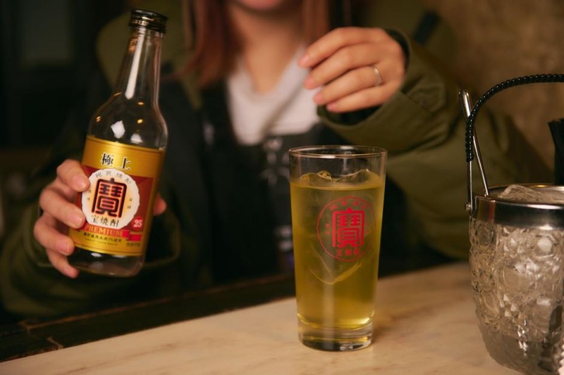 SNSで大人気の酒好きインフルエンサー！「魔女っこれい」のSAKELIFEに迫る