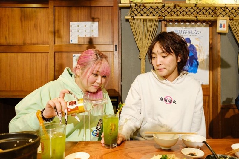 人気芸人が仕事終わりに“語り飲み”！「ぱーてぃーちゃん」がお茶割りを飲んで語り明かす会に潜入