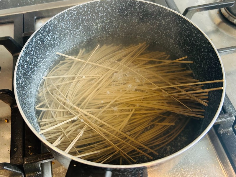 【レシピ】シメにも前菜にも！たっぷり野菜でヘルシーな「サラダ蕎麦」