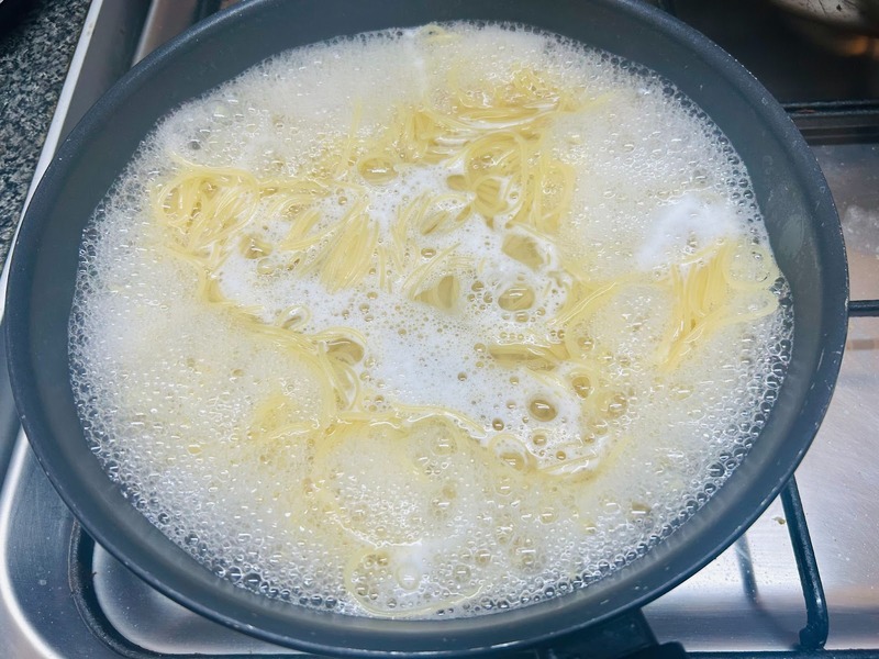 【おつまみレシピ】出汁パック使用で簡単！「納豆とオクラの冷製出汁パスタ」