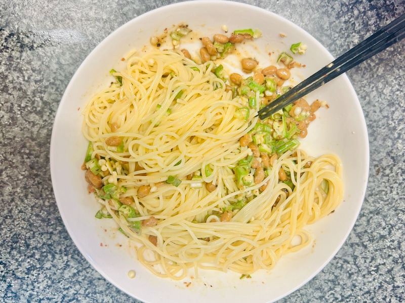 【おつまみレシピ】出汁パック使用で簡単！「納豆とオクラの冷製出汁パスタ」