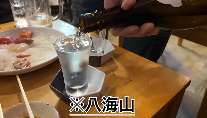 【居酒屋レポ動画】この刺盛りが1500円！？コスパ抜群＆バカ盛り！鐘ヶ淵「魚真」に行ってきた