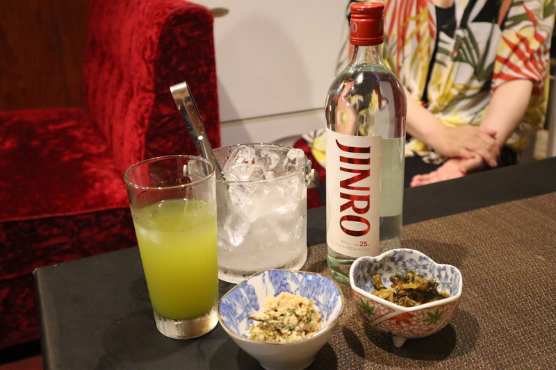 スナックママカードってなに！？焼酎に付いてきたカードきっかけで足立区“スナックデビュー”してみた