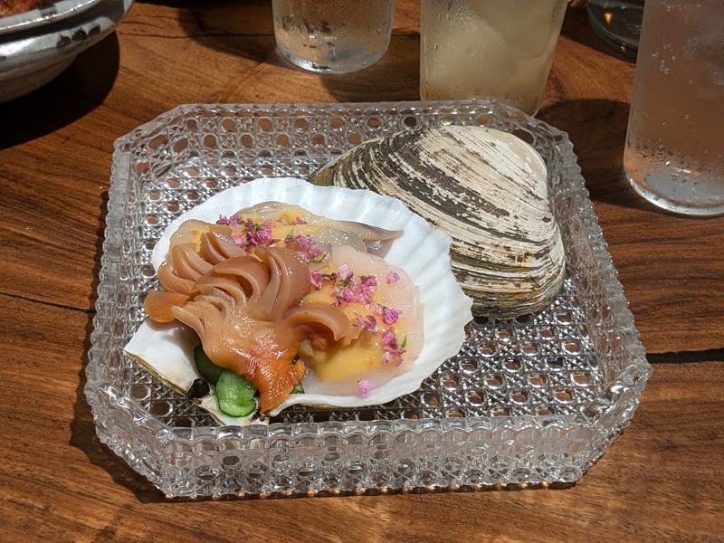 【話題の居酒屋で“極上ペアリング”体験ができる！】ミニボトルも貰える！「彩響 × 虎ノ門 楽㐂 コラボレーション企画」実施