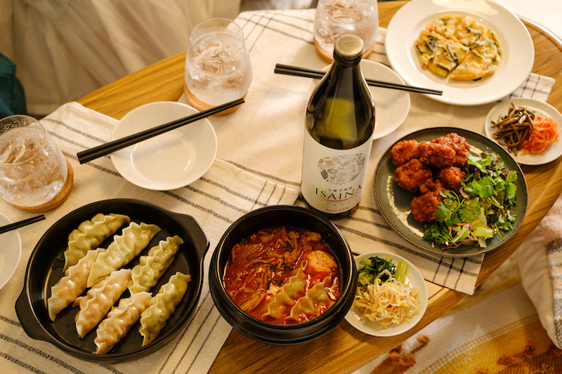 話題の韓国料理と相性抜群！「ISAINA」×韓国料理を楽しんでみた