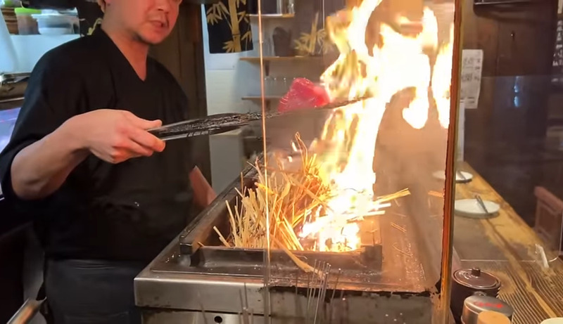 【居酒屋レポ動画】この名店...早く知りたかった！！鰹の藁焼きが美味すぎな海鮮居酒屋！亀戸「魚々楽」に行ってきた
