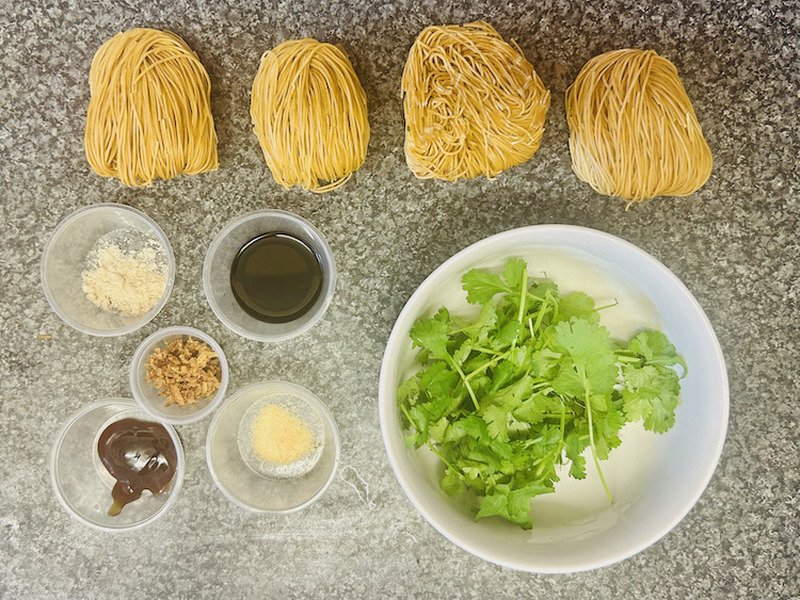 【おつまみレシピ】つまみにもシメにも最高！茹でて和えるだけなのに本格的「汁なし蝦子麺(しゃーずーめん)」