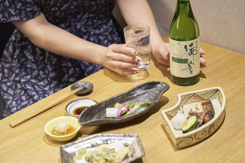 外食が好きすぎて、意外にも家ではあまりお酒を飲まないというあんちゃん。でも、美味しそうな料理があるとついついお酒に手を伸ばしてしまうのだとか。
