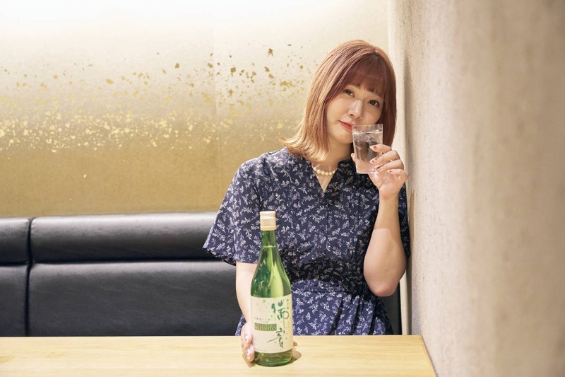 人気“お酒インフルエンサー” 「365日酒を飲むあんちゃん」の酒LIFE！ “炭酸で割って美味しい日本酒”「瑞音」を飲みながら語ってもらった