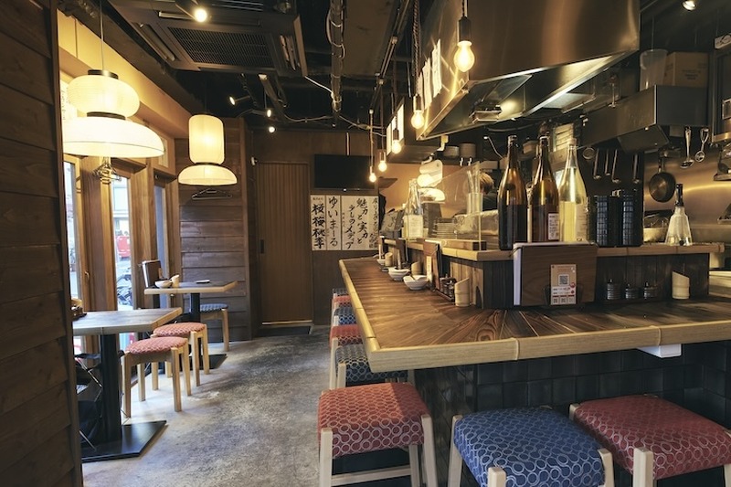 関東と関西じゃ違う！？人気グルメインフルエンサーと語る日本の「お茶割り」事情