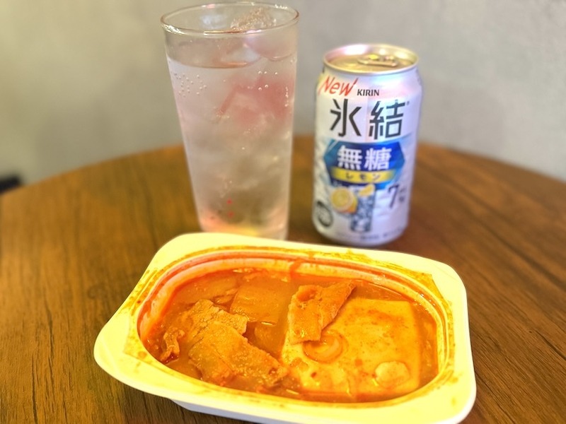 【開発担当者がセレクト】食事にあうチューハイの決定版！「氷結®無糖」×コンビニ飯の最強ペアリングを試してみた