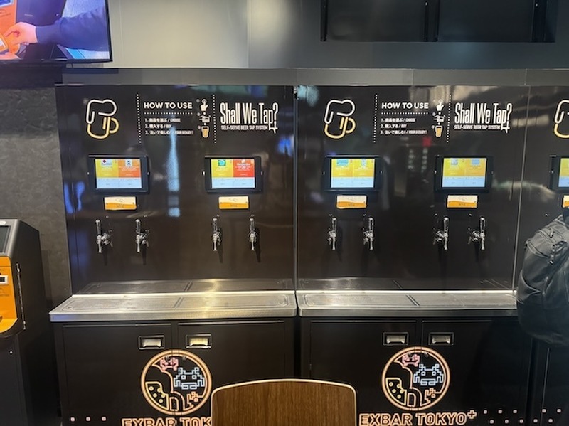 【駅直結！ビール×ゲーセンの最強施設が誕生】クラフトビールを飲みながら自由に楽しめる「EXBAR TOKYO plus 秋葉原」に行ってきた
