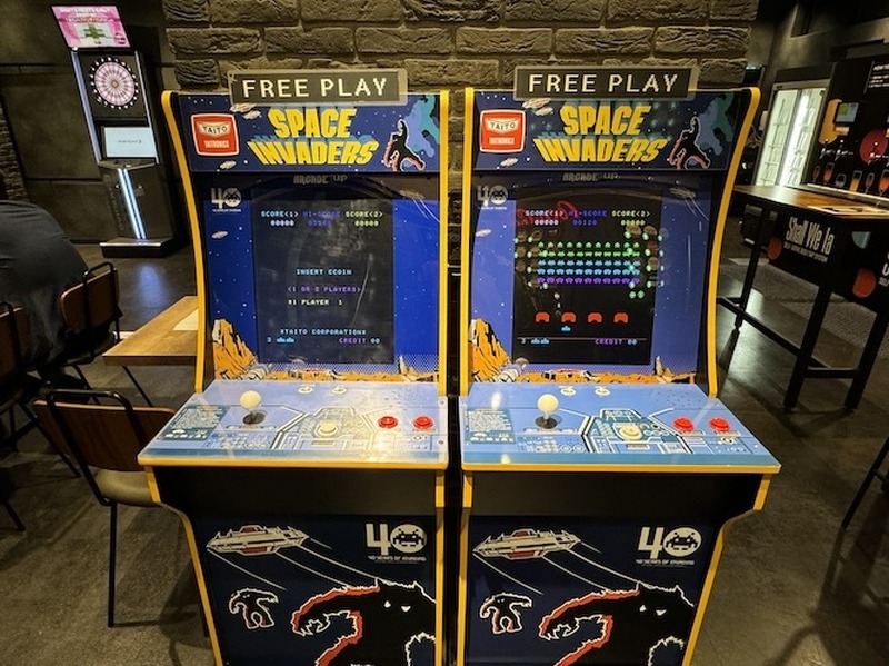【駅直結！ビール×ゲーセンの最強施設が誕生】クラフトビールを飲みながら自由に楽しめる「EXBAR TOKYO plus 秋葉原」に行ってきた
