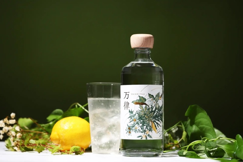 【84種のボタニカルが織りなす“森”の一杯】調和を極めたクラフトジン「万律 -Banritsu-」、抽選販売スタート