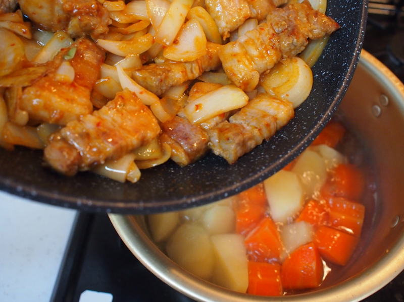 新定番！？止まらない美味さの「肉じゃが味噌」