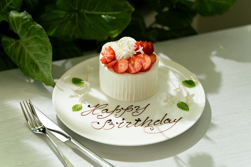 【みなとみらいの海と夜景を一望！】屋上ルーフトップテラスに期間限定バー「THE OCEAN'S BAR」オープン