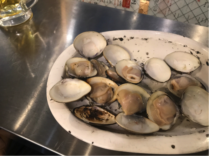 焼きたてジュースゥィはまぐりに惚れる夜「焼きはまぐりStand」（東京駅）