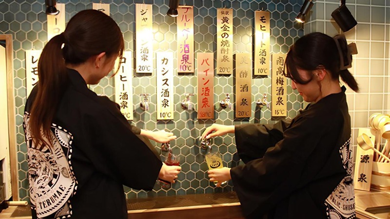 【テルマエ】SNS再生数100万回突破の話題店が福岡初上陸！蛇口でお酒を飲み放題