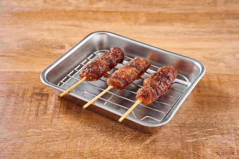 【累計500万本突破！串カツ田中の新名物】1本50円の「無限ニンニクホルモン串」はお酒と相性抜群！