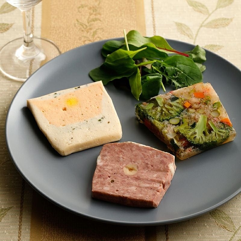 「フランスの夕暮れ習慣」を自宅で！紀ノ国屋のワインとおつまみセレクション