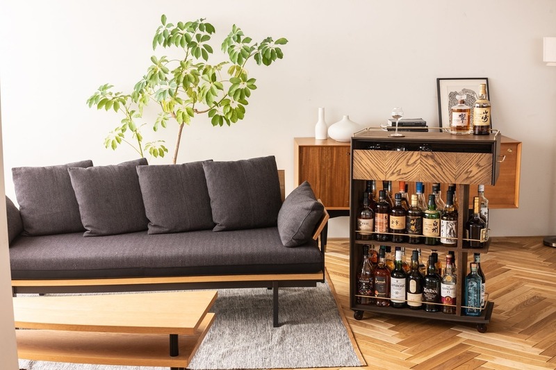 【部屋が本格的なバー空間に変わる！】「バーワゴン -Whisky Salon model-」販売