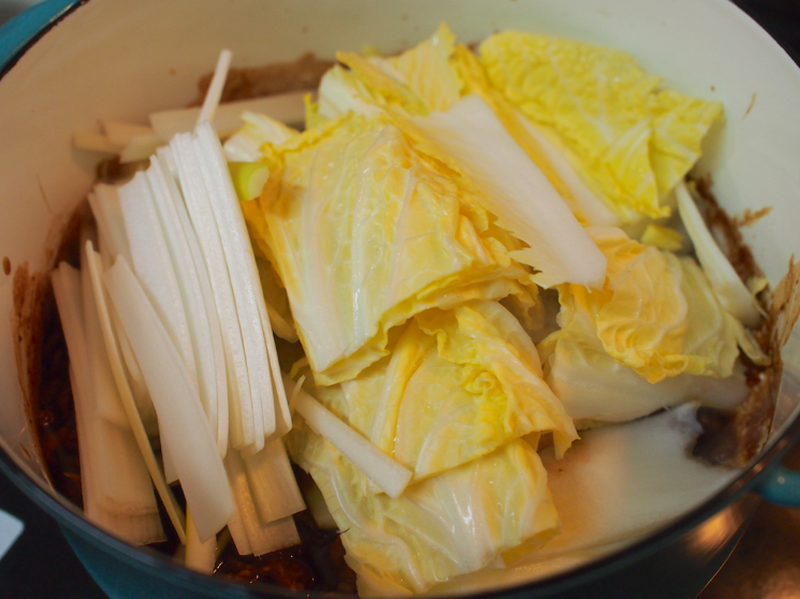 濃厚うまい！20分でこっくり煮込み「赤味噌煮込み豆腐」